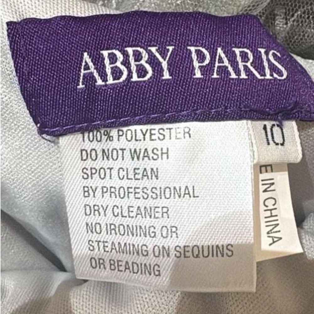 Abby Paris Luxurious Beaded Gown in Silver / gray size 10 - Picture 8 of 9